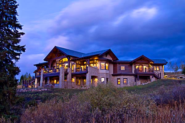 Custom ski log home built by custom home builder Cedar Ridge Construction in Crested Butte, CO